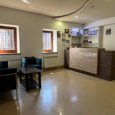 Saryan Hotel Єреван Екстер'єр фото