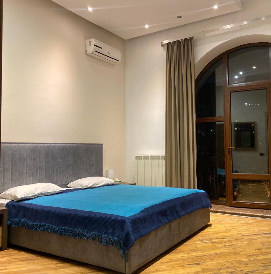Saryan Hotel Єреван Екстер'єр фото