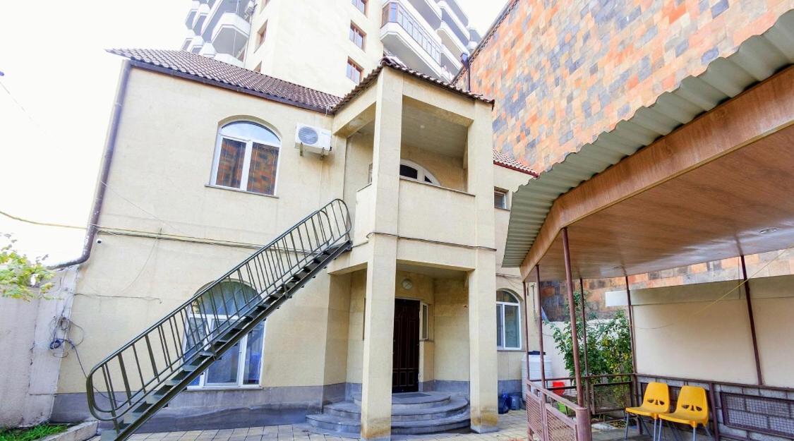 Saryan Hotel Єреван Екстер'єр фото