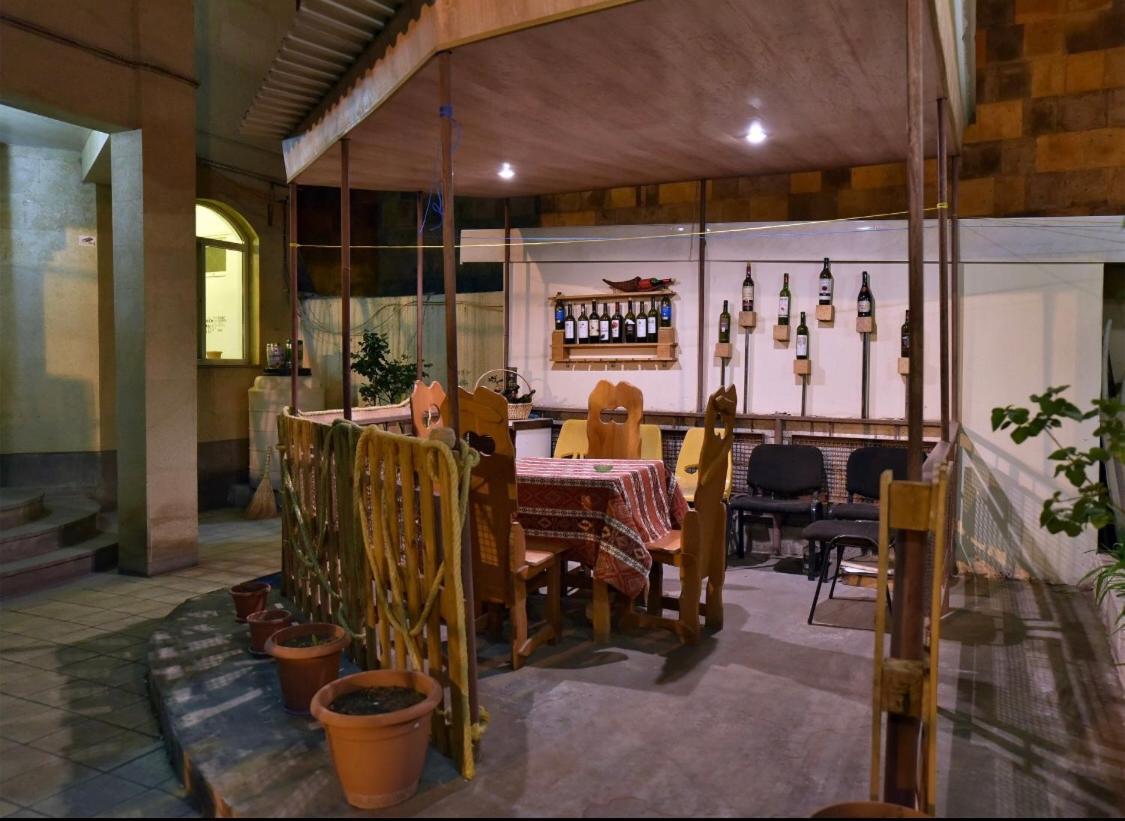Saryan Hotel Єреван Екстер'єр фото