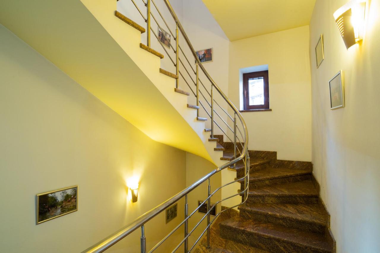 Saryan Hotel Єреван Екстер'єр фото
