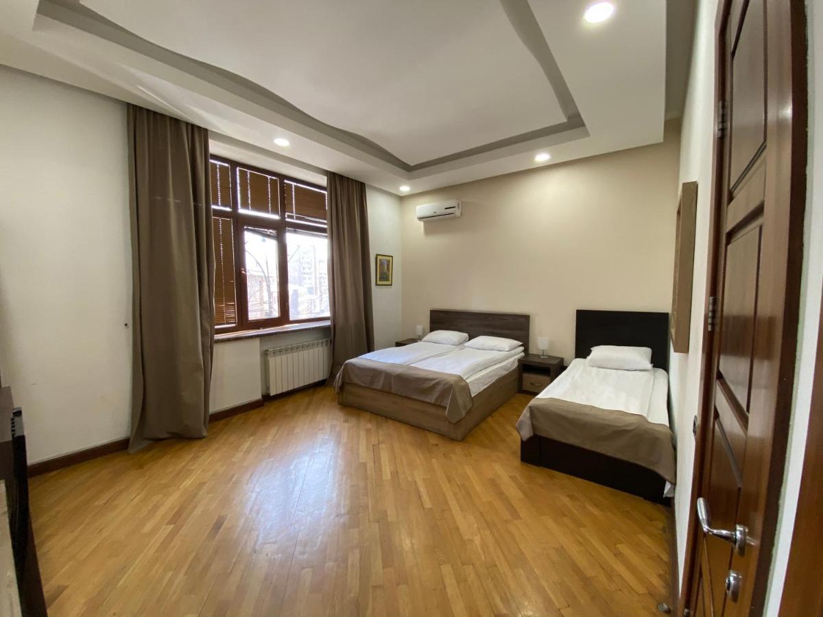 Saryan Hotel Єреван Екстер'єр фото
